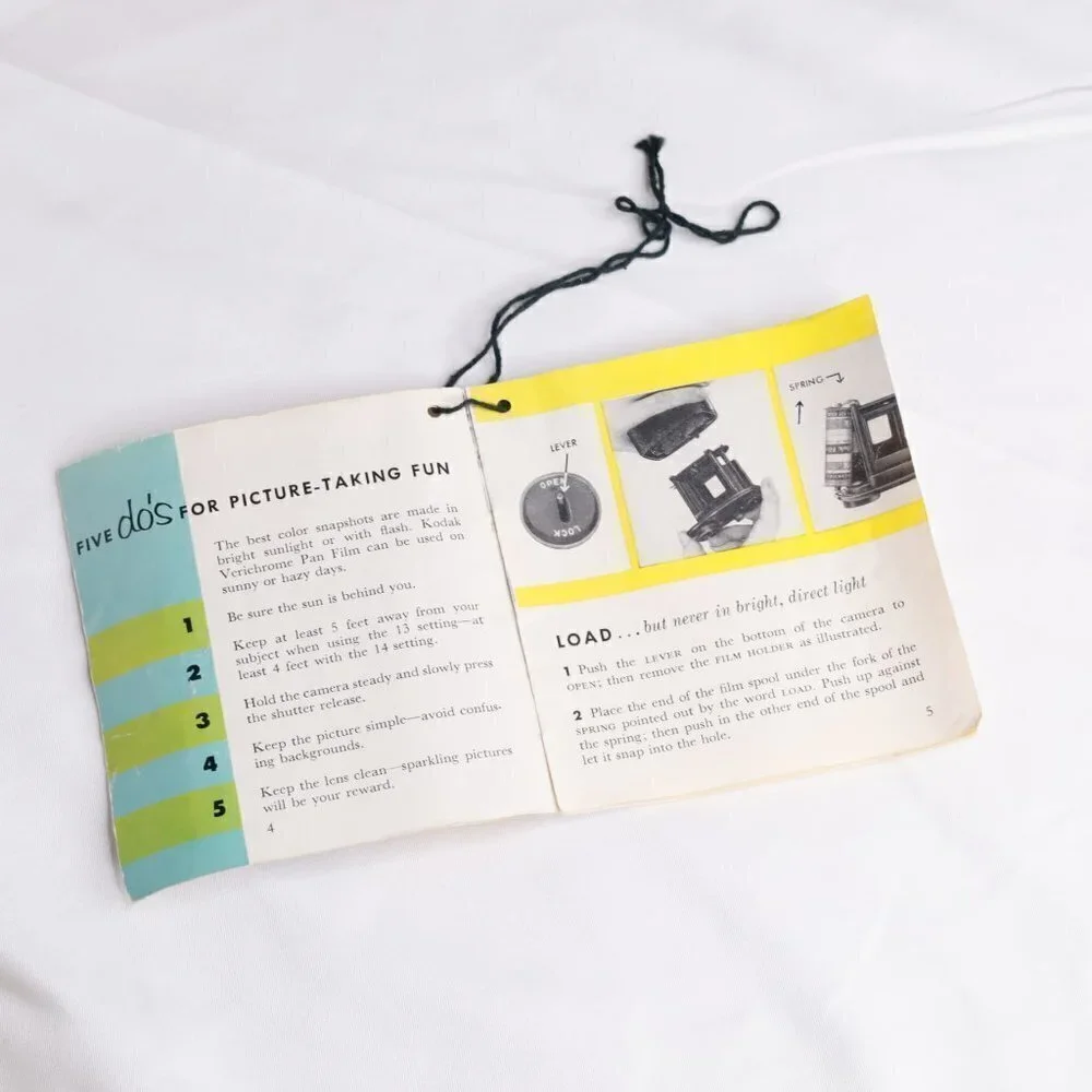 Kodak Brownie Starflex Full Kit: Original Box + Flash + Bulbs + User Manual
